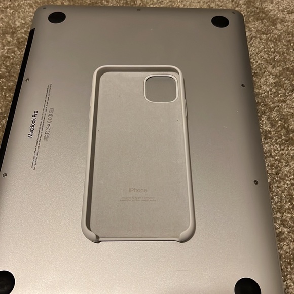 iPhone 11 Pro Max Apple silicone case white - Picture 2 of 2